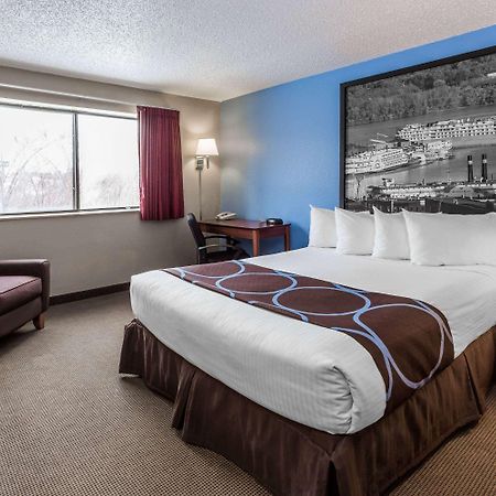 Super 8 By Wyndham Dubuque Motel Dış mekan fotoğraf