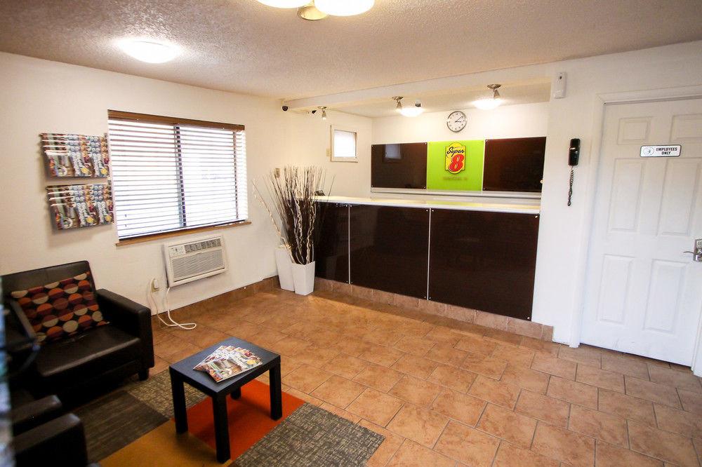 Super 8 By Wyndham Dubuque Motel Dış mekan fotoğraf