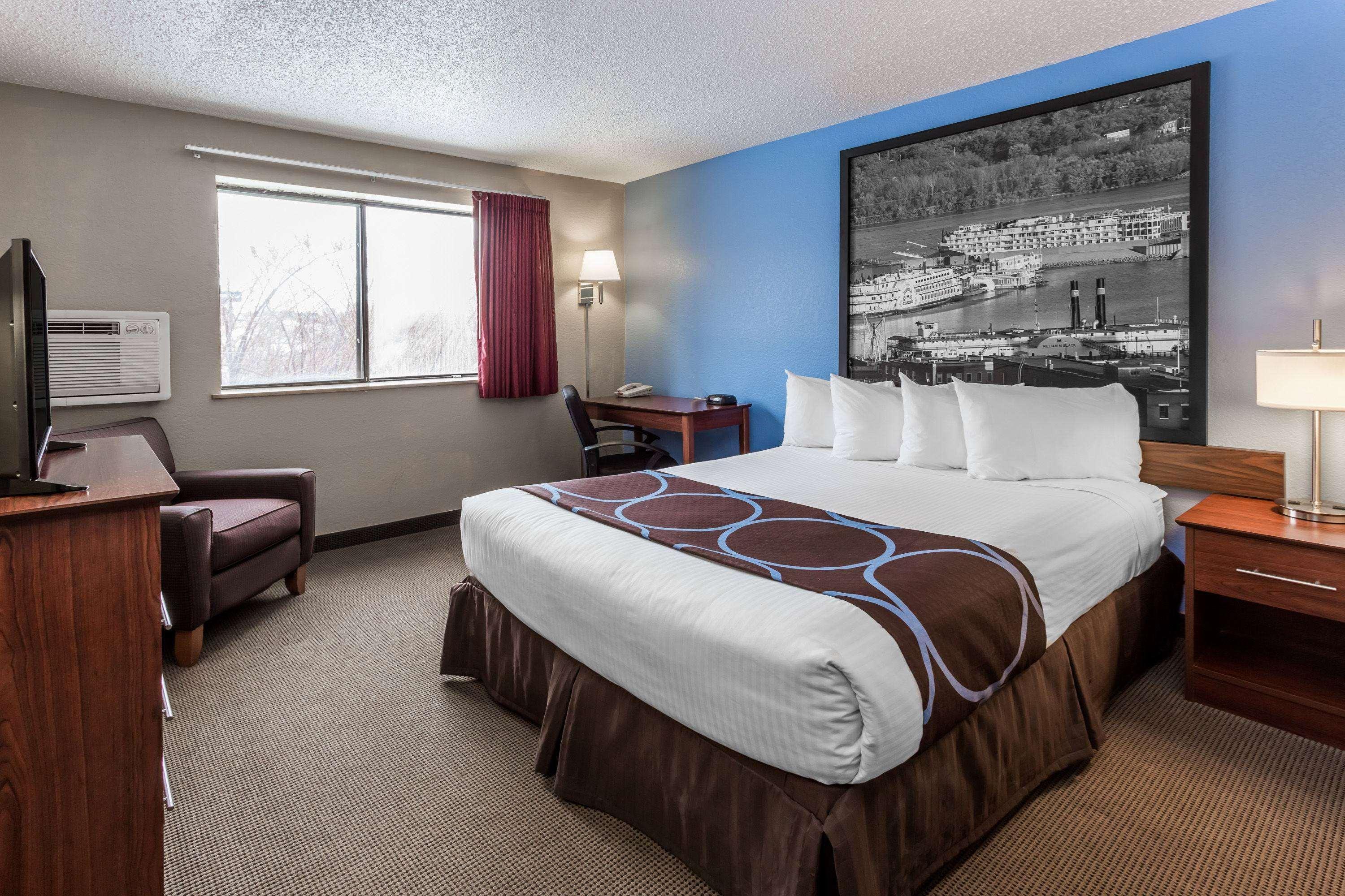 Super 8 By Wyndham Dubuque Motel Dış mekan fotoğraf