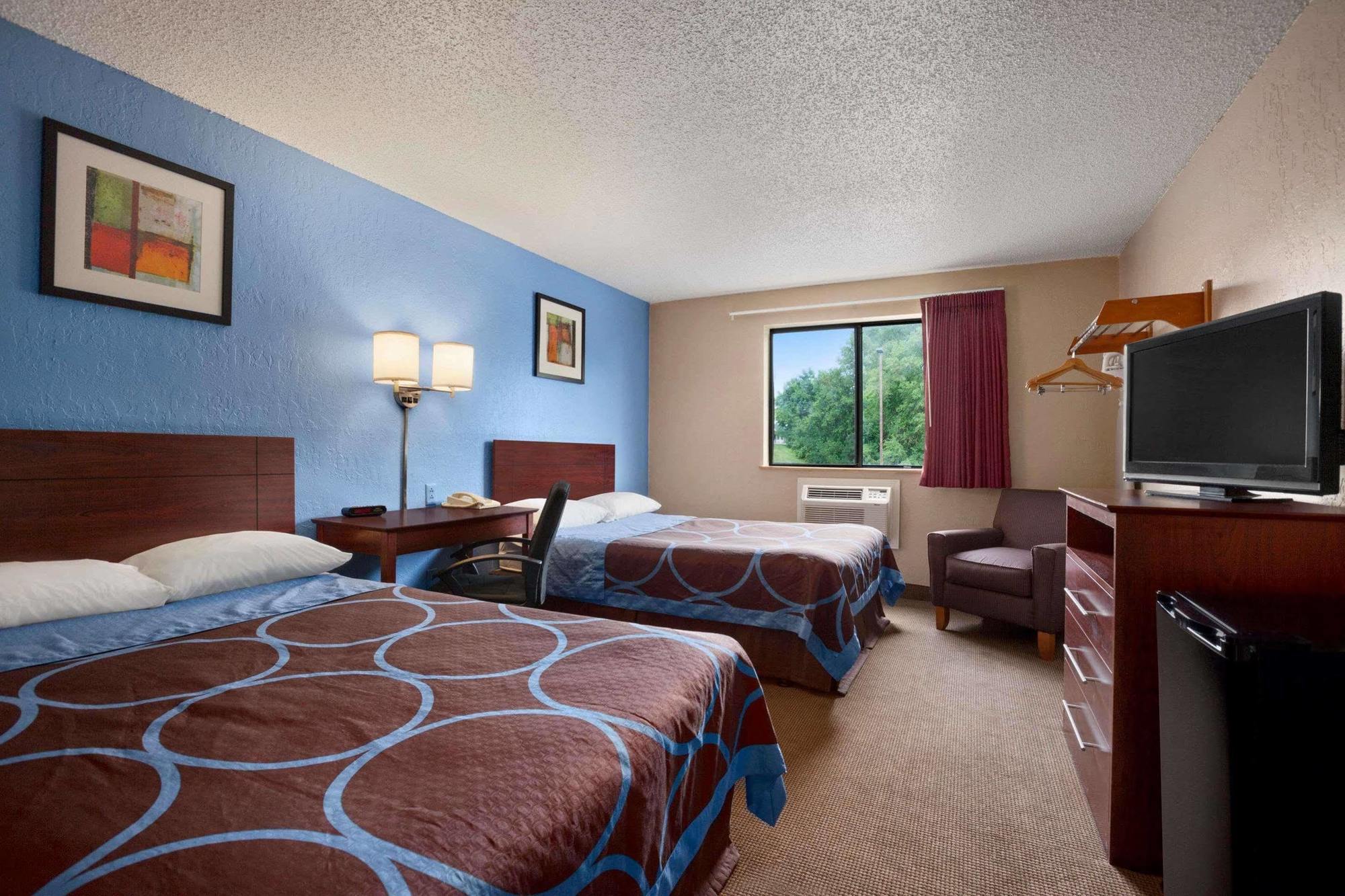 Super 8 By Wyndham Dubuque Motel Dış mekan fotoğraf