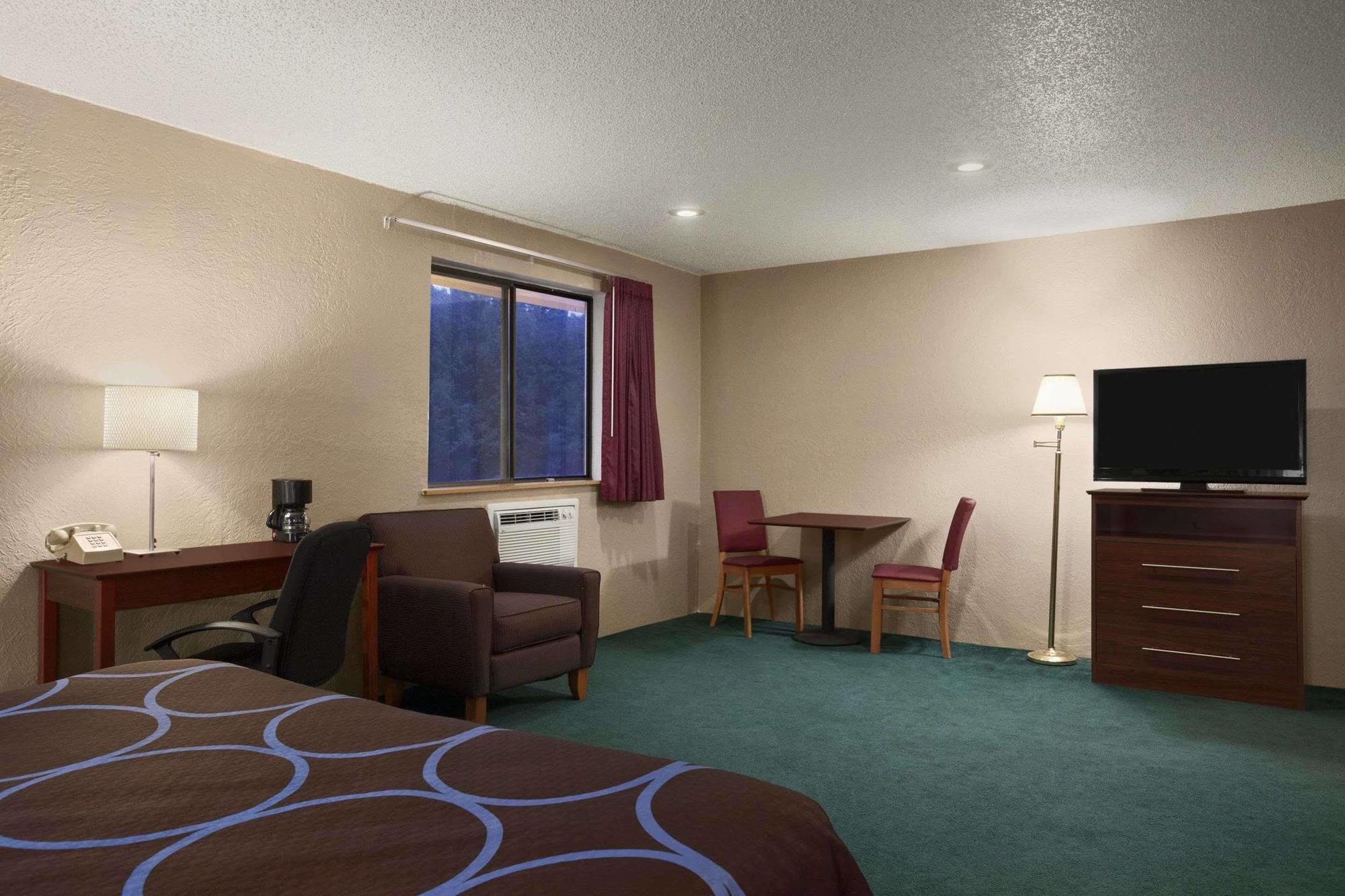 Super 8 By Wyndham Dubuque Motel Dış mekan fotoğraf